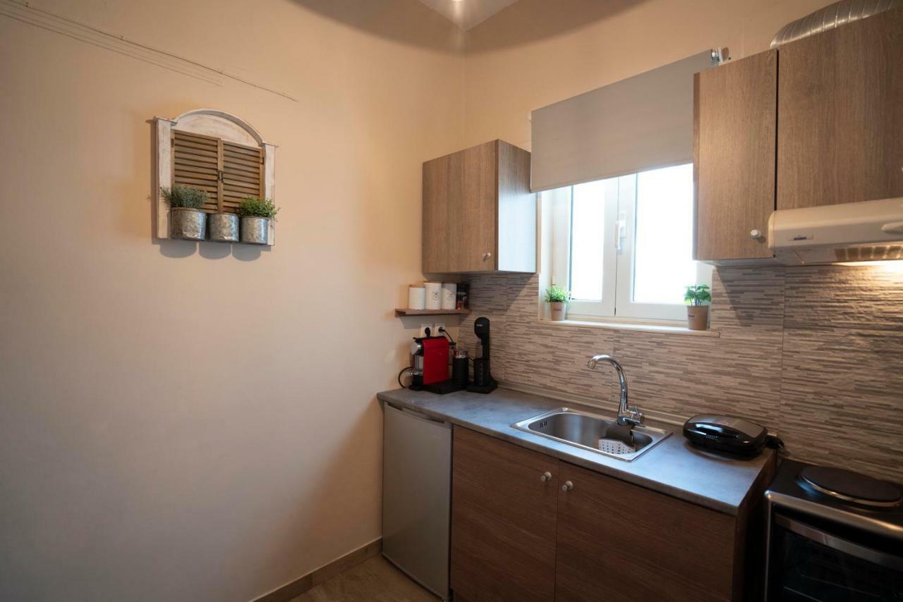 Cozy Apt Next To Metro And Close To Acropolis! 아테네 외부 사진